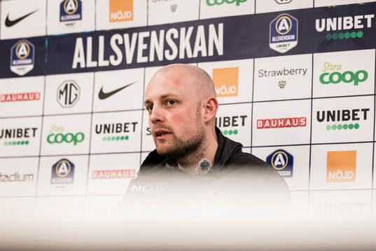 Brommapojkarnas tränare Fredrik Landén