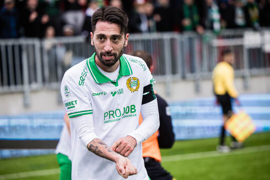 Hammarbys Nahir Besara jublar med att göra ett tecken