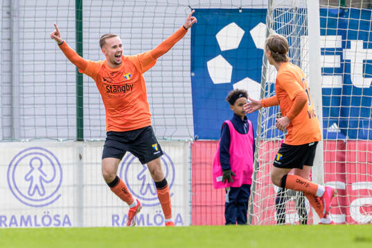 Torns Marko Gavran jublar