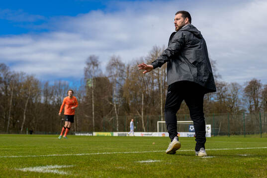 Högaborgs tränare Daniel Bennassar Nilsson