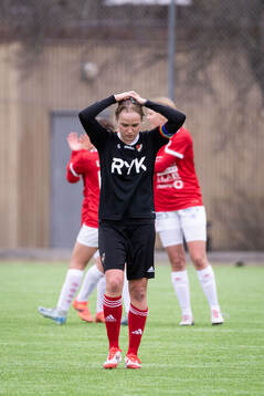Enskede IKs Jenny Mattsson deppar
