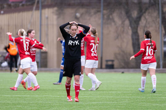 Enskede IKs Jenny Mattsson deppar