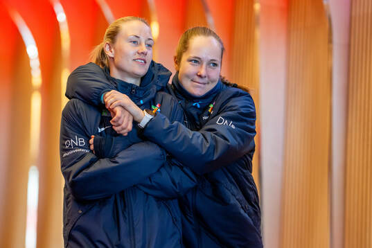 Lisa Fjeldstad Naalsund and goalkeeper Aurora Mikalsen of