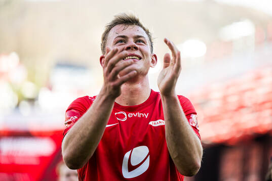 Aune Heggebø of Brann celebrates
