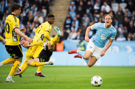 Elfsborgs Niklas Hult och Malmö FFs Erik Botheim
