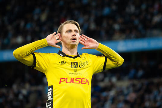 Elfsborgs Simon Hedlund jublar