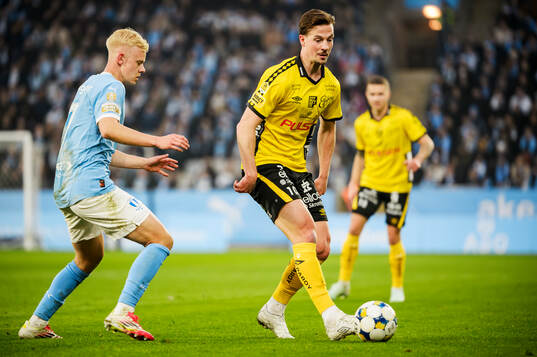 Malmö FFs Otto Rosengren mot Elfsborgs Simon Olsson