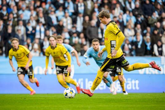 Elfsborgs Altti Hellemaa missar straff