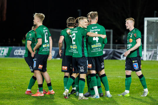 Varbergs spelare jublar