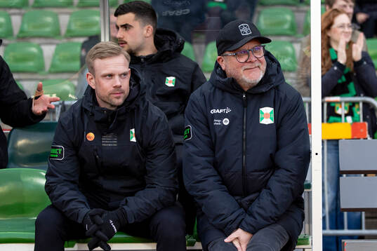 Varbergs assisterande tränare Victor Salwén och tränare