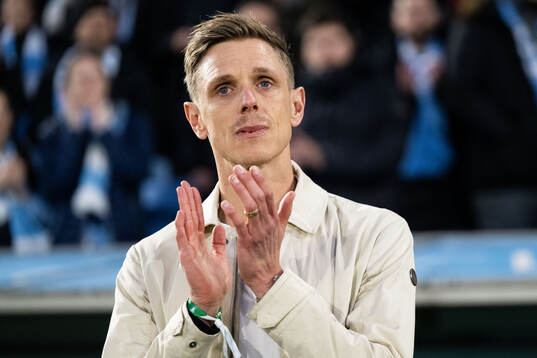 Malmö FFs Sören Rieks tackas av i halvtid av