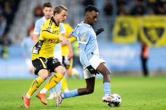 Elfsborgs Simon Hedlund och Malmö FFs Taha Abdi Ali