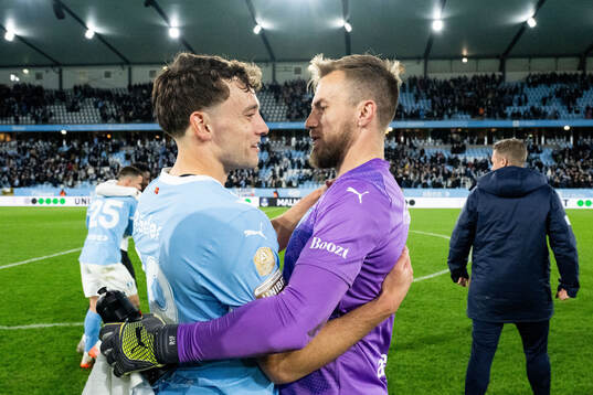 Malmö FFs Colin Rösler och målvakt Ricardo Schuck