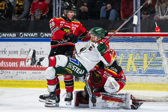 Luleås Erik Gustafsson och Frölundas Max Friberg