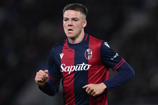 Bläddra bland fler bilder av Fotboll, Serie A
