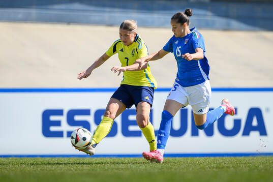 Novalie Jensen of Sweden and Emma Lombardi of Italy