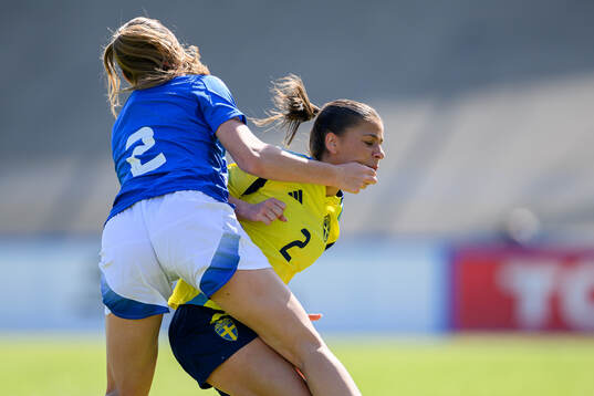 Lidia Consolini of Italy and Mikaela Stojanovska of Sweden