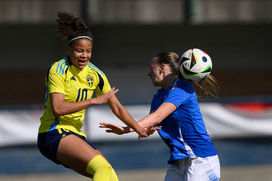 Felicia Schröder of Sweden and Lidia Consolini of Italy