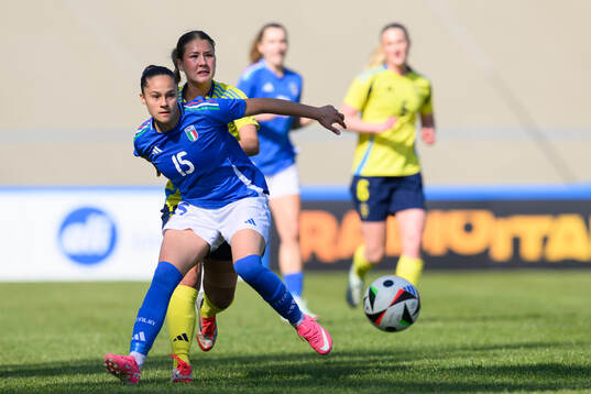 Emma Lombardi of Italy and Novalie Jensen of Sweden
