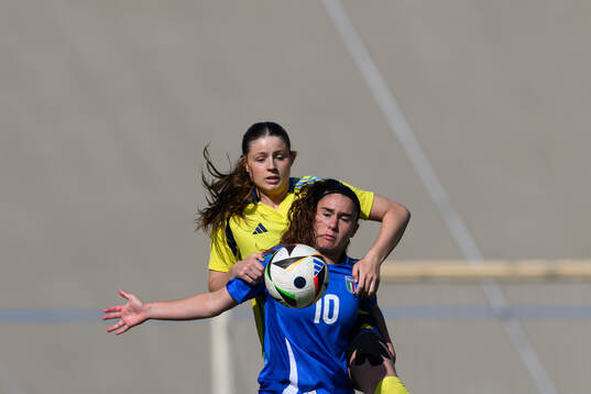 Emma Holmqvist of Sweden and Giada Pellegrino Cim of Italy