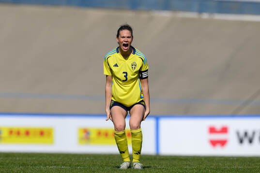 Bella Andersson of Sweden reacts