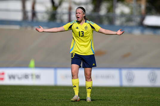 Emma Broddheimer of Sweden reacts