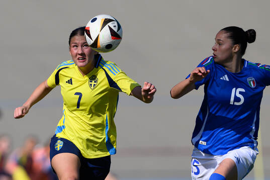 Novalie Jensen of Sweden and Emma Lombardi of Italy