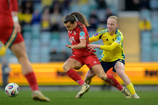 Ella Powell of Wales and Anna Sandberg of Sweden