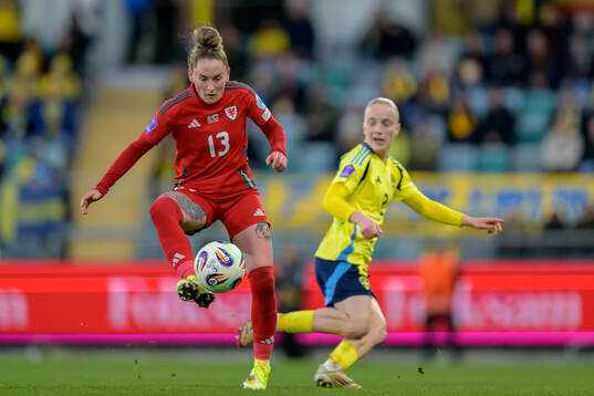 Ellen Jones of Wales and Anna Sandberg of Sweden