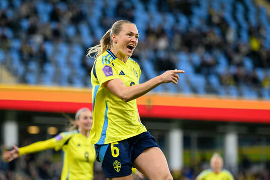 Magdalena Eriksson of Sweden celebrates the 1-0 goal