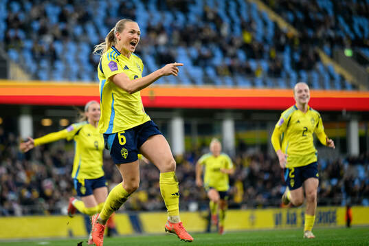 Magdalena Eriksson of Sweden celebrates the 1-0 goal