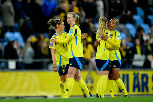 Julia Zigiotti Olme , Amanda Ilestedt , Matilda Vinberg and