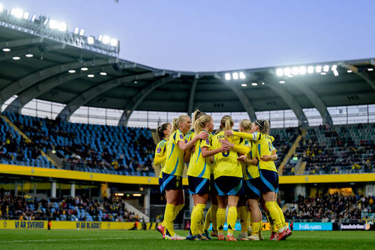 Players of Sweden celerbrate the 1-0 goal by Magdalena