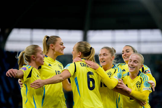 Hanna Lundkvist , Fridolina Rolfö , Magdalena Eriksson ,