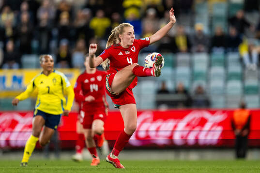 Mayzee Davies of Wales