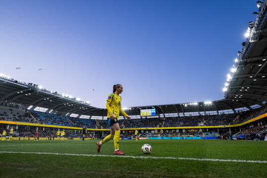 Kosovare Asllani of Sweden