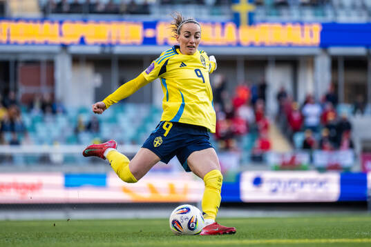 Kosovare Asllani of Sweden