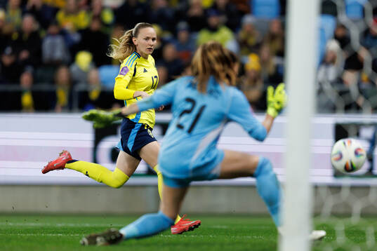 Matilda Vinberg of Sweden against goalkeeper Safia