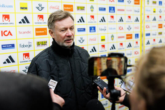 Head coach Peter Gerhardsson of Sweden
