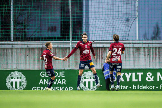 Örgrytes Noah Christoffersson jublar