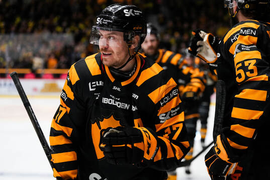 Skellefteås Pär Lindholm jublar