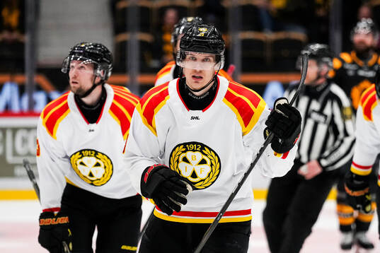 Brynäs Oskar Lindblom jublar