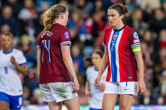 Signe Gaupset and Ingrid Syrstad Engen of Norway