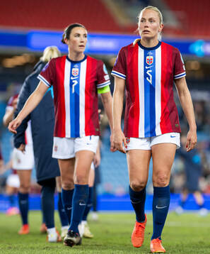 Ingrid Syrstad Engen and Guro Bergsvand of Norway