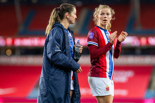 Tuva Hansen and Justine Kielland of Norway