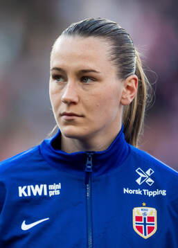 Elisabeth Terland of Norway line up