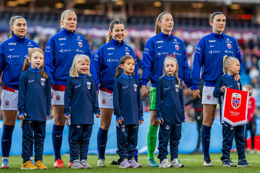 Vilde Bøe Risa, Guro Bergsvand, Tuva Hansen, goalkeeper