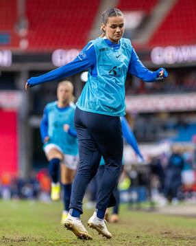 Andrea Norheim of Norway warms up