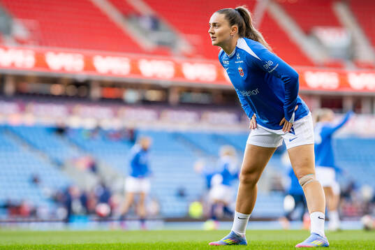 Vilde Bøe Risa of Norway warms up