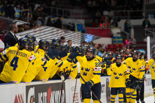 Hanna Thuvik of Sweden celebrates